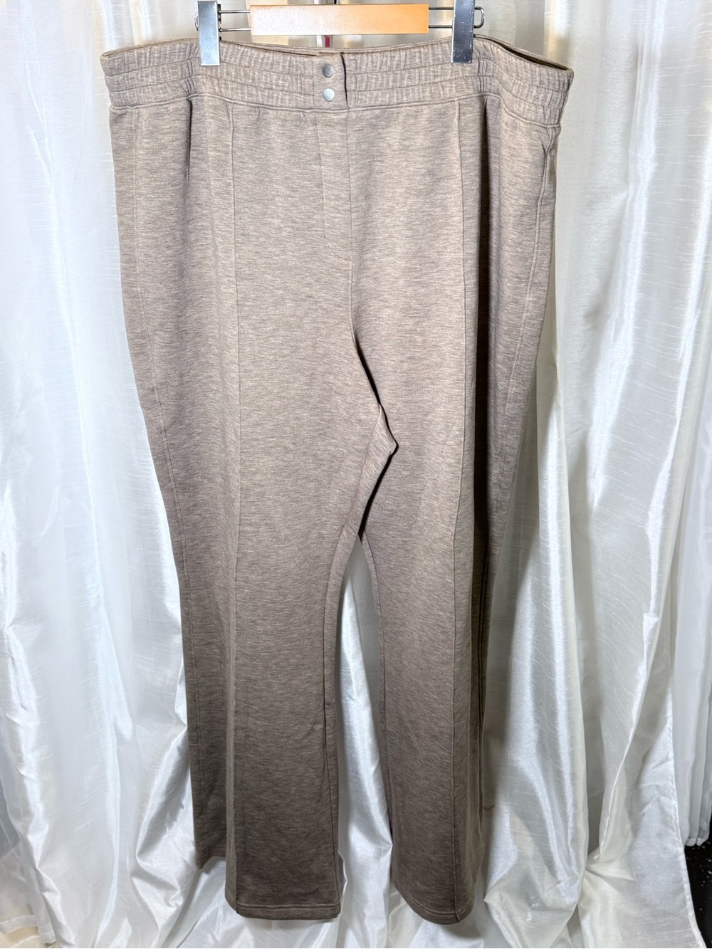 SPANX Stretch Jogger Pants in Taupe